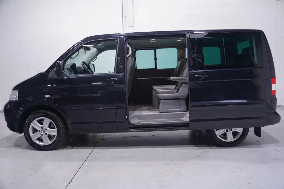Multivan 3.2 V6 235 pk Highline 4-Motion 7-zits Leder Grijs Elek. Schuifdeuren, Airco ECC, Cruise Control, Uniek in NL