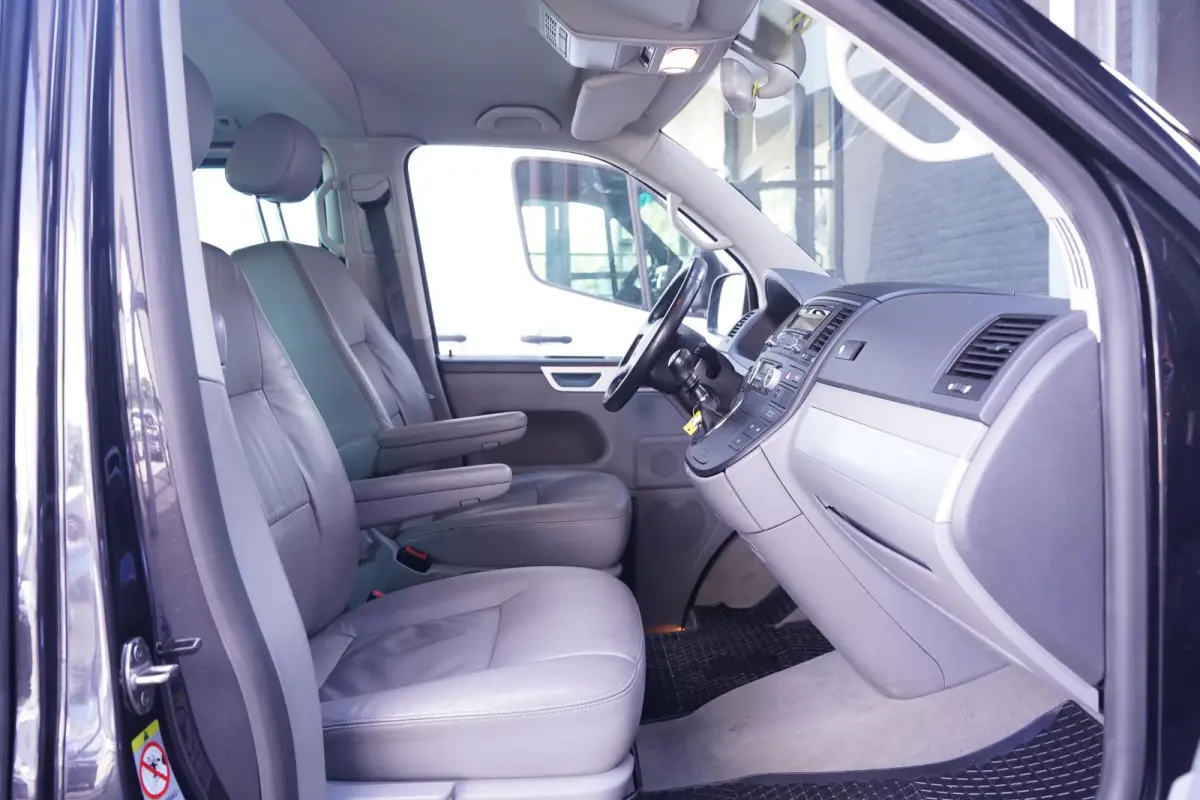 Multivan 3.2 V6 235 pk Highline 4-Motion 7-zits Leder Grijs Elek. Schuifdeuren, Airco ECC, Cruise Control, Uniek in NL