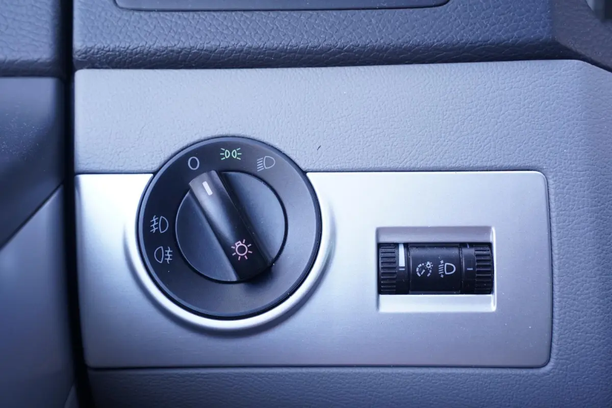 Multivan 3.2 V6 235 pk Highline 4-Motion 7-zits Leder Grijs Elek. Schuifdeuren, Airco ECC, Cruise Control, Uniek in NL