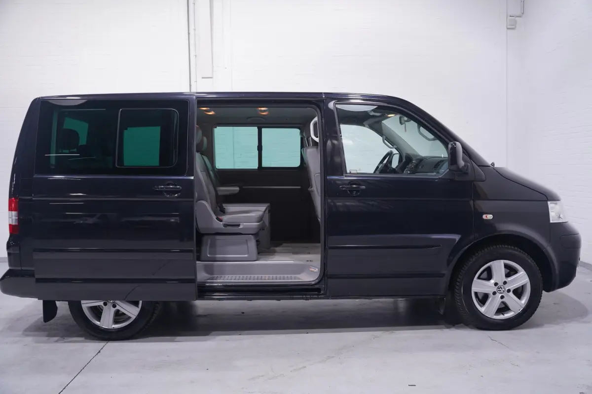 Multivan 3.2 V6 235 pk Highline 4-Motion 7-zits Leder Grijs Elek. Schuifdeuren, Airco ECC, Cruise Control, Uniek in NL