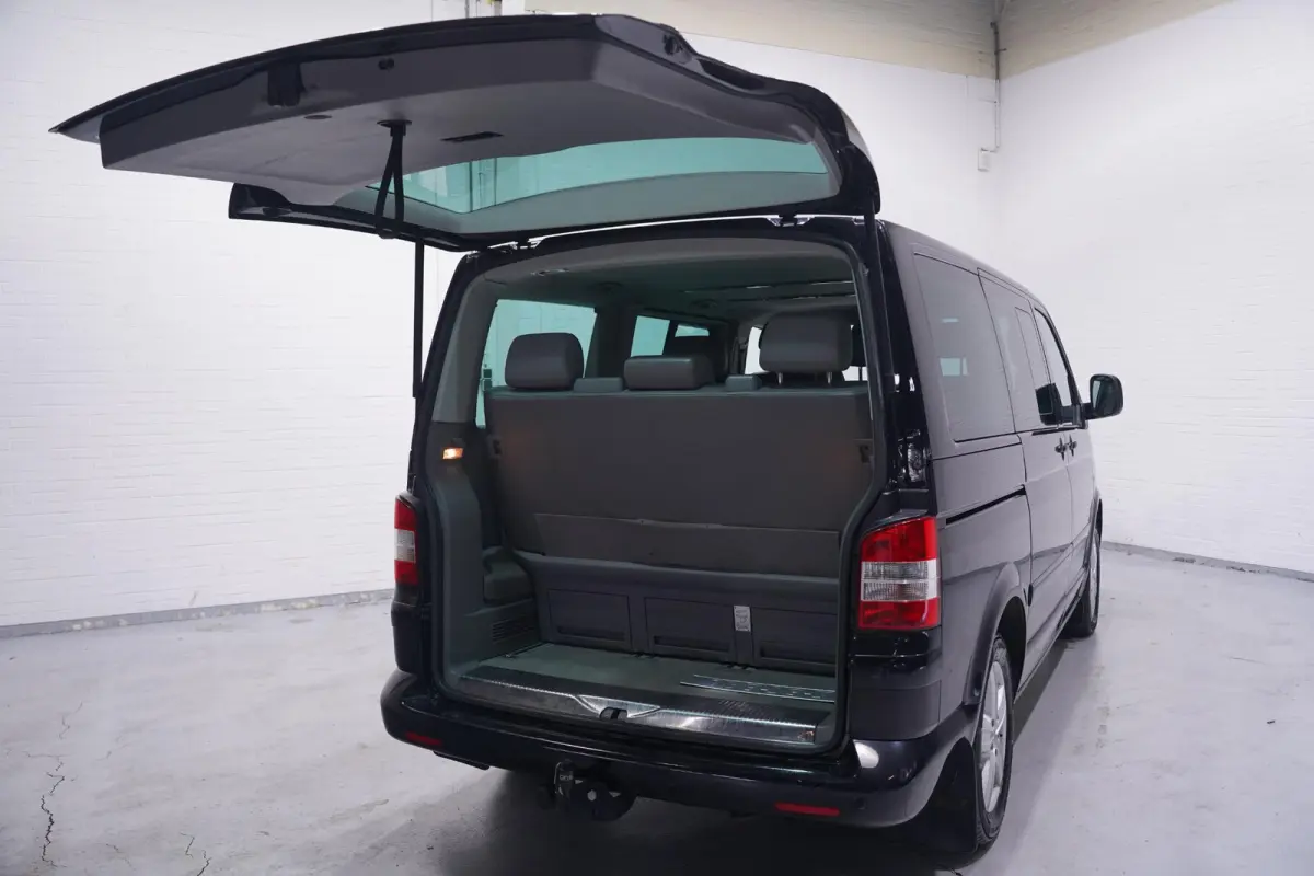 Multivan 3.2 V6 235 pk Highline 4-Motion 7-zits Leder Grijs Elek. Schuifdeuren, Airco ECC, Cruise Control, Uniek in NL
