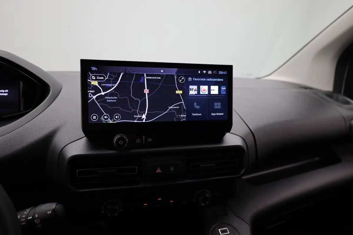 1.5 BlueHDi 100 S&S L1 Trekhaak | Kunststof Laadvloer | Camera | Navigatie | Carplay | Cruise | Airco | All-Season | Achteruitrij Camera | Airco | Apple Carplay/Android Auto|telefoonintegrat