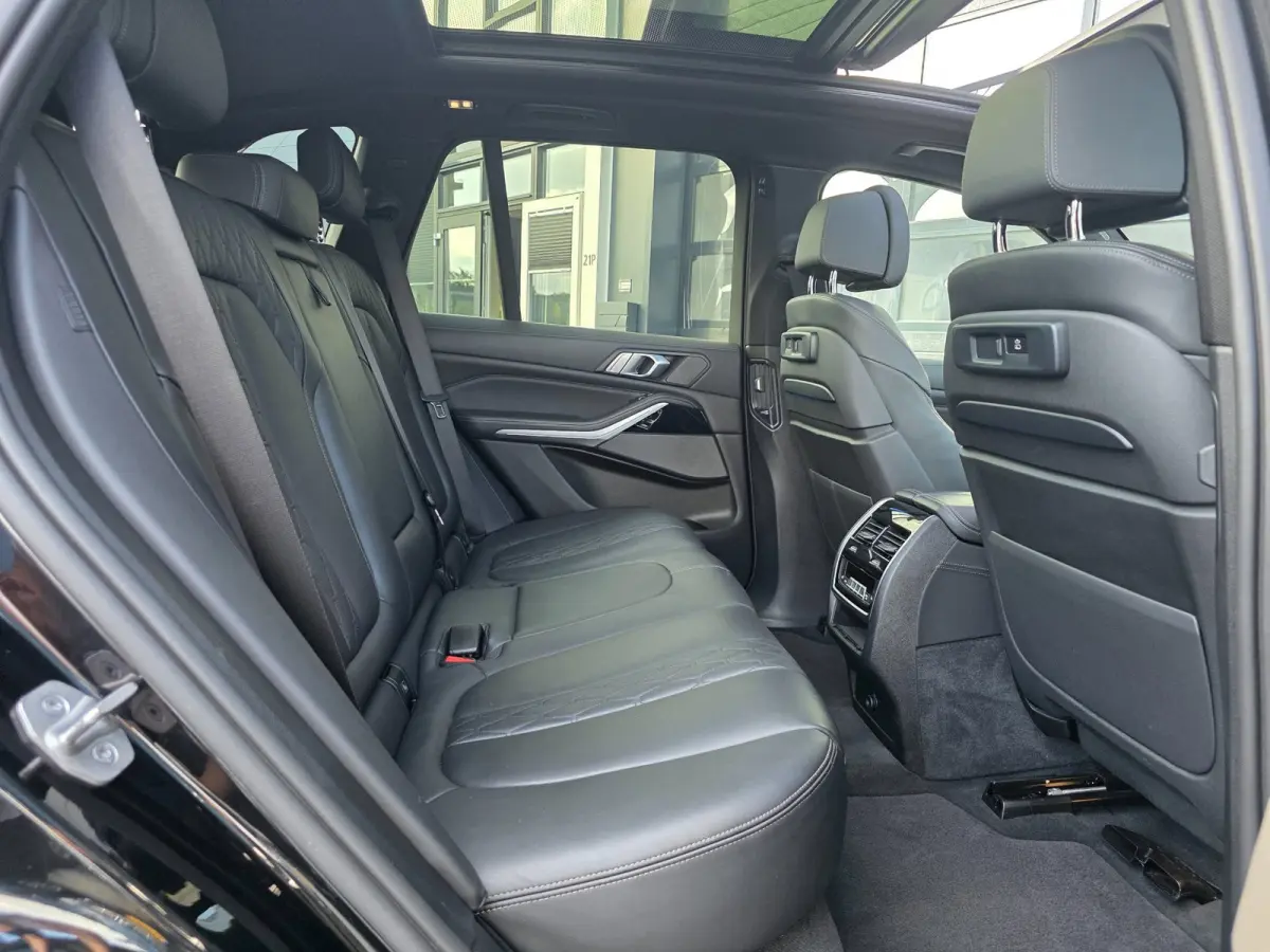 XDrive45e M Sport High Executive | FULL OPTION | LASER | PANO | LUCHTVERING | LUXE LEDER | HEAD UP | PANO | 3D CAMERA