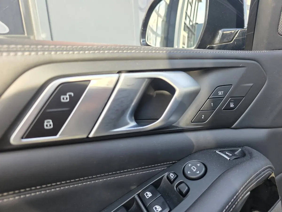 XDrive45e M Sport High Executive | FULL OPTION | LASER | PANO | LUCHTVERING | LUXE LEDER | HEAD UP | PANO | 3D CAMERA