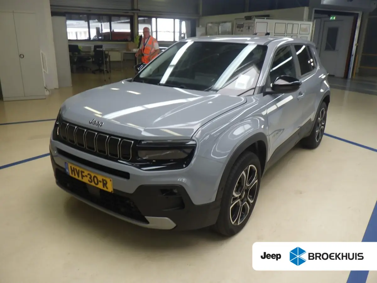 1.2 e-Hybrid Summit Camera | Parkeersensoren Voor en Achter | Keyless | Apple Carplay/Android Auto | Navigatie | 18" Lichtmetalen Velgen | Adaptieve Cruise Control | Dualzone Climate Control