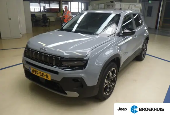 1.2 e-Hybrid Summit Camera | Parkeersensoren Voor en Achter | Keyless | Apple Carplay/Android Auto | Navigatie | 18" Lichtmetalen Velgen | Adaptieve Cruise Control | Dualzone Climate Control
