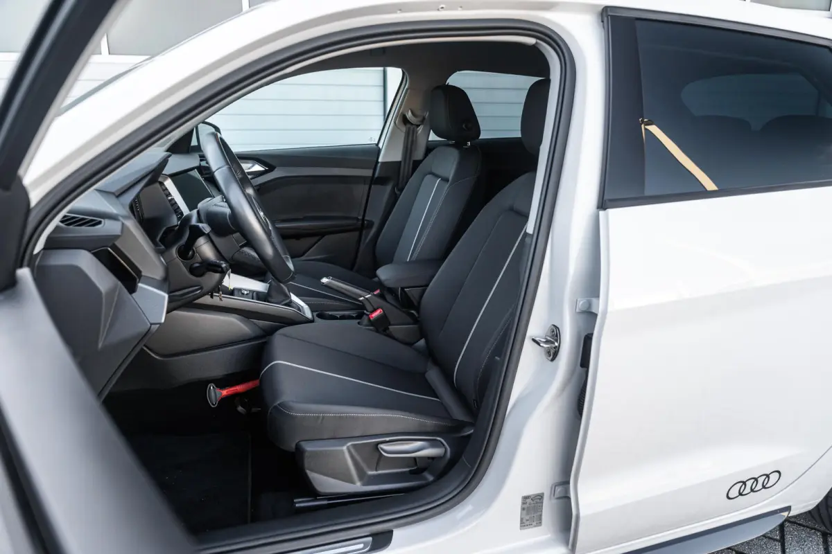25 TFSI 95pk Advanced edition | Parkeersensoren achter | Apple Carplay/Android Auto