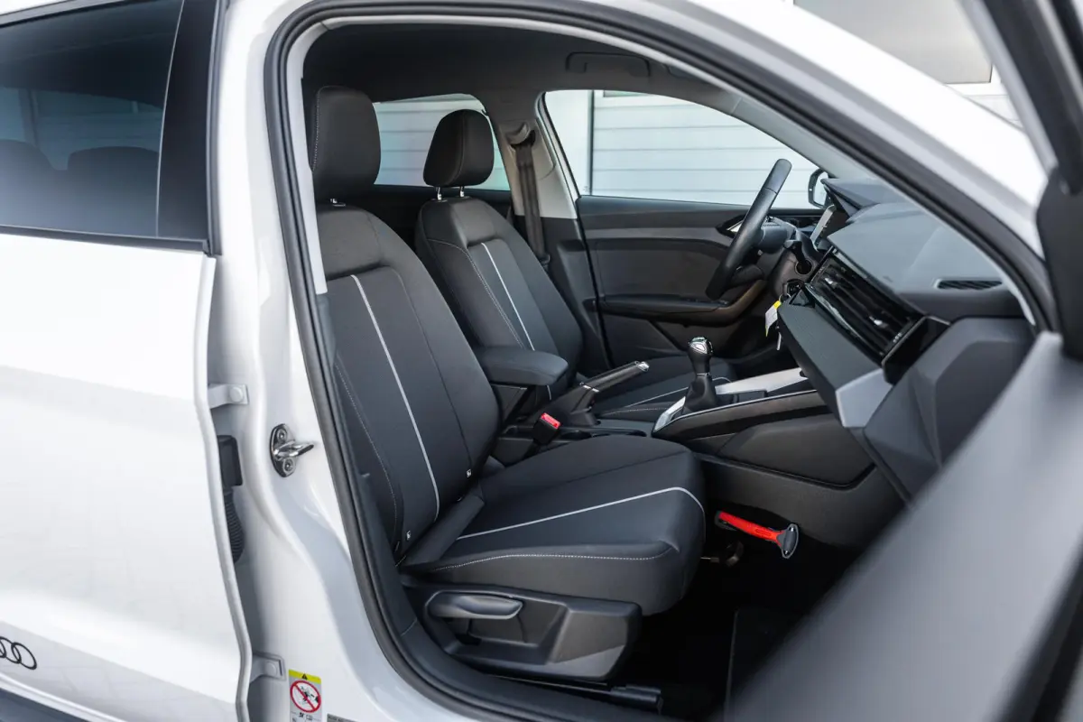 25 TFSI 95pk Advanced edition | Parkeersensoren achter | Apple Carplay/Android Auto