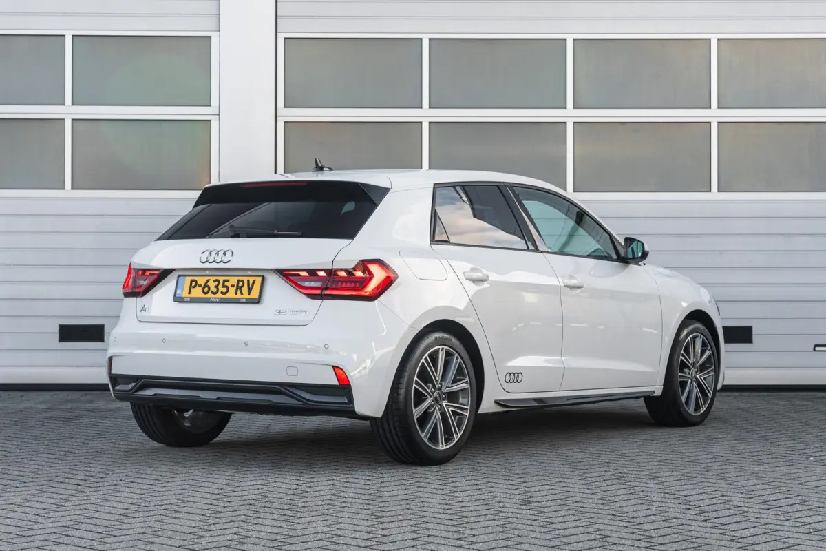 25 TFSI 95pk Advanced edition | Parkeersensoren achter | Apple Carplay/Android Auto