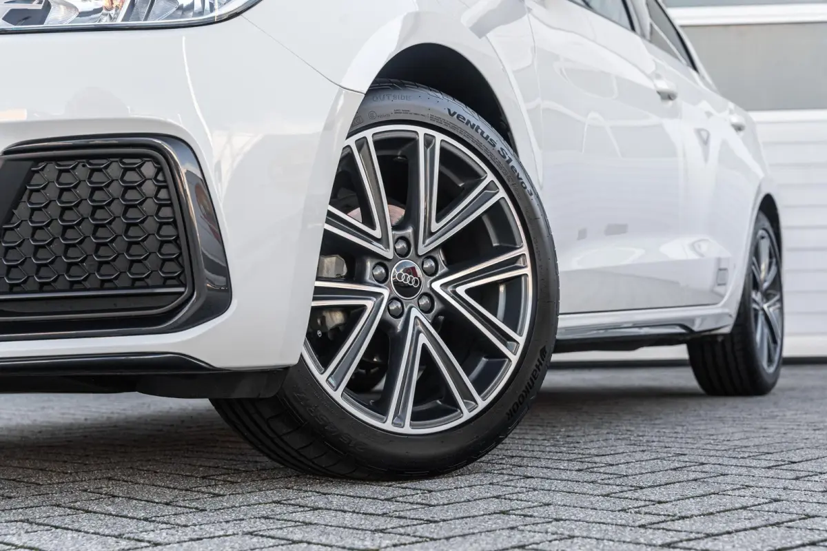 25 TFSI 95pk Advanced edition | Parkeersensoren achter | Apple Carplay/Android Auto