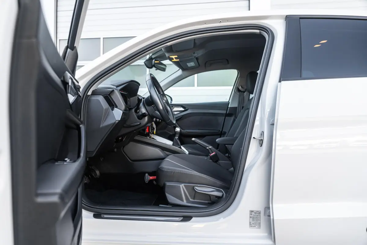 25 TFSI 95pk Advanced edition | Parkeersensoren achter | Apple Carplay/Android Auto