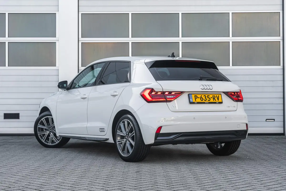 25 TFSI 95pk Advanced edition | Parkeersensoren achter | Apple Carplay/Android Auto