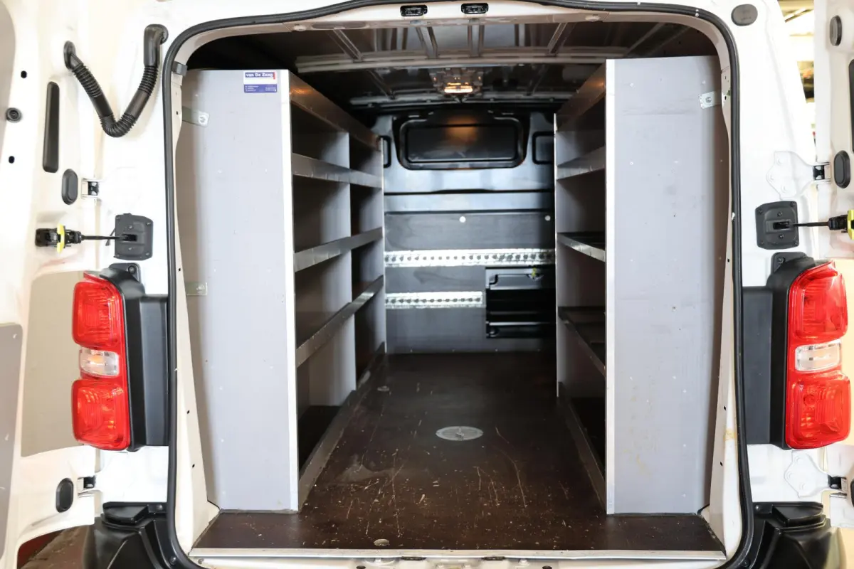 2.0 D-4D LANG L3H1 IMPERIAAL 2500KG TREKHAAK