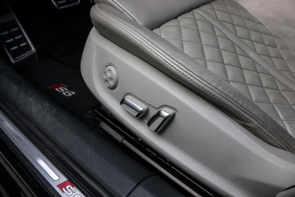 4.0 TFSI Quattro | RS-ZETELS | PANO | CARPLAY | LUCHTVERING | LED | ADAPTIVE