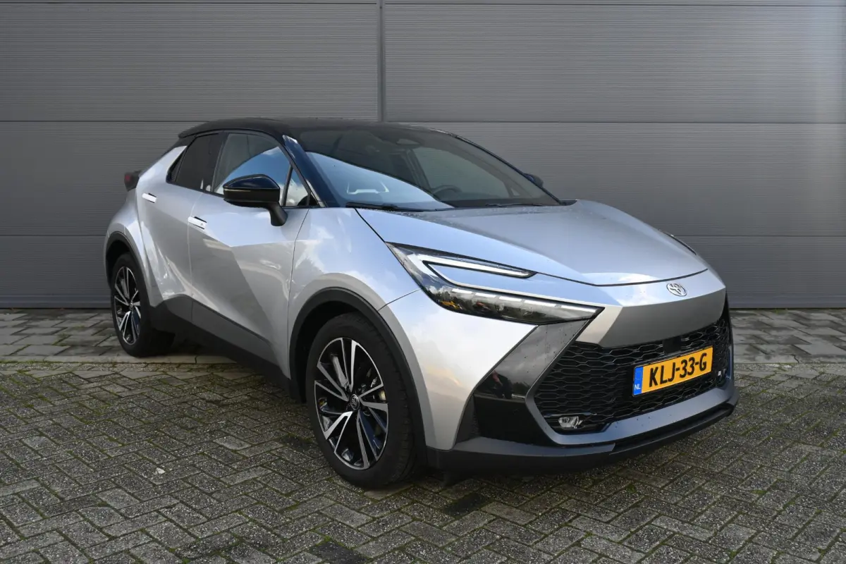 1.8 Hybrid 140 Dynamic | 10 jaar Garantie | Camera | Navi | JBL | Sportstoelen | Ambient Light