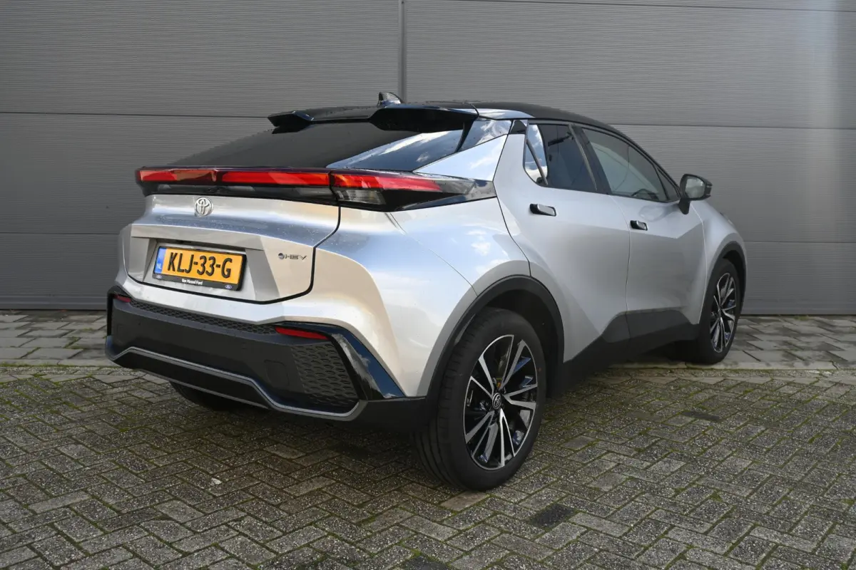 1.8 Hybrid 140 Dynamic | 10 jaar Garantie | Camera | Navi | JBL | Sportstoelen | Ambient Light