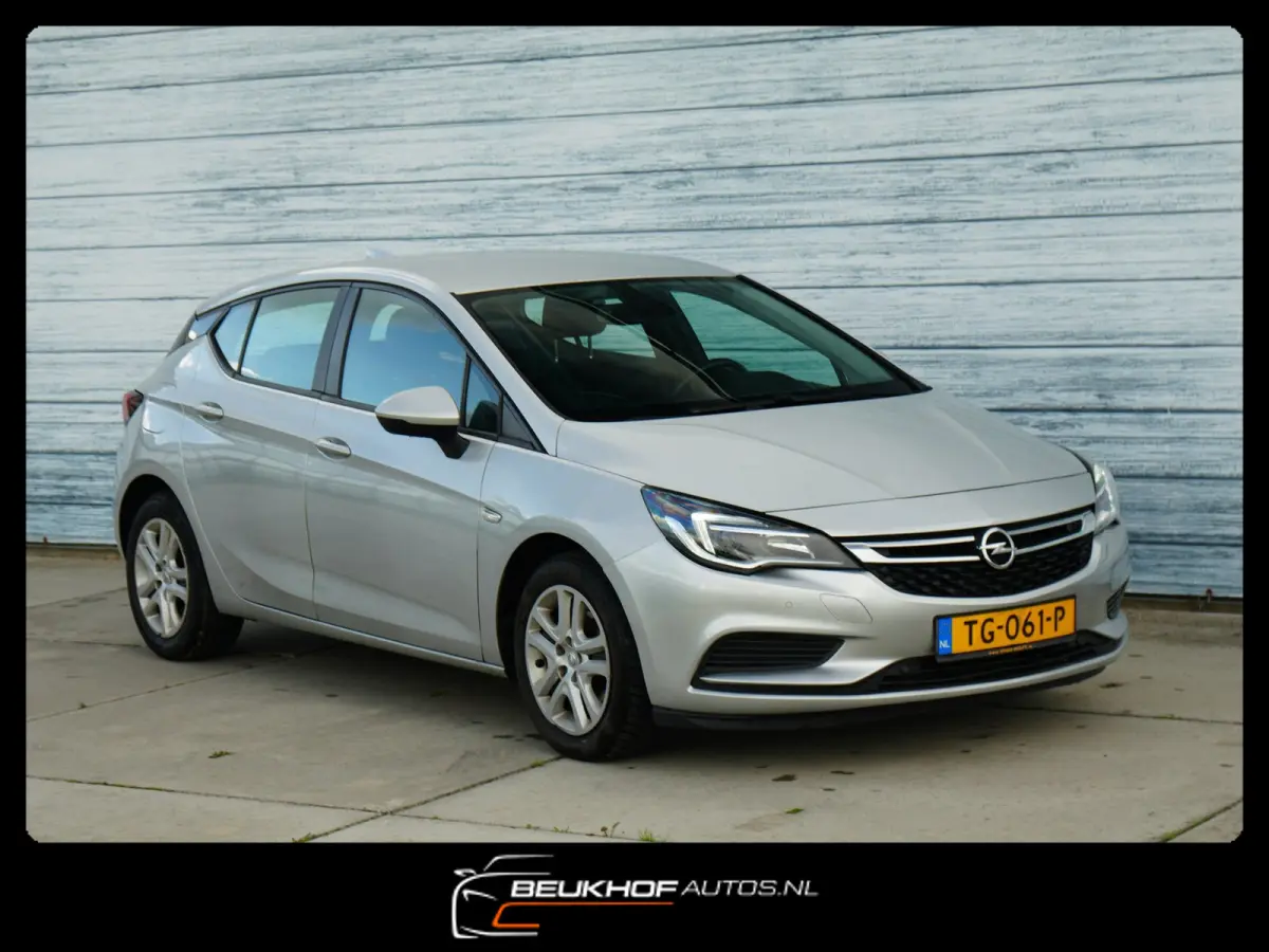 1.0 Online Edition Carplay Navi Cruise Parkeersenoren