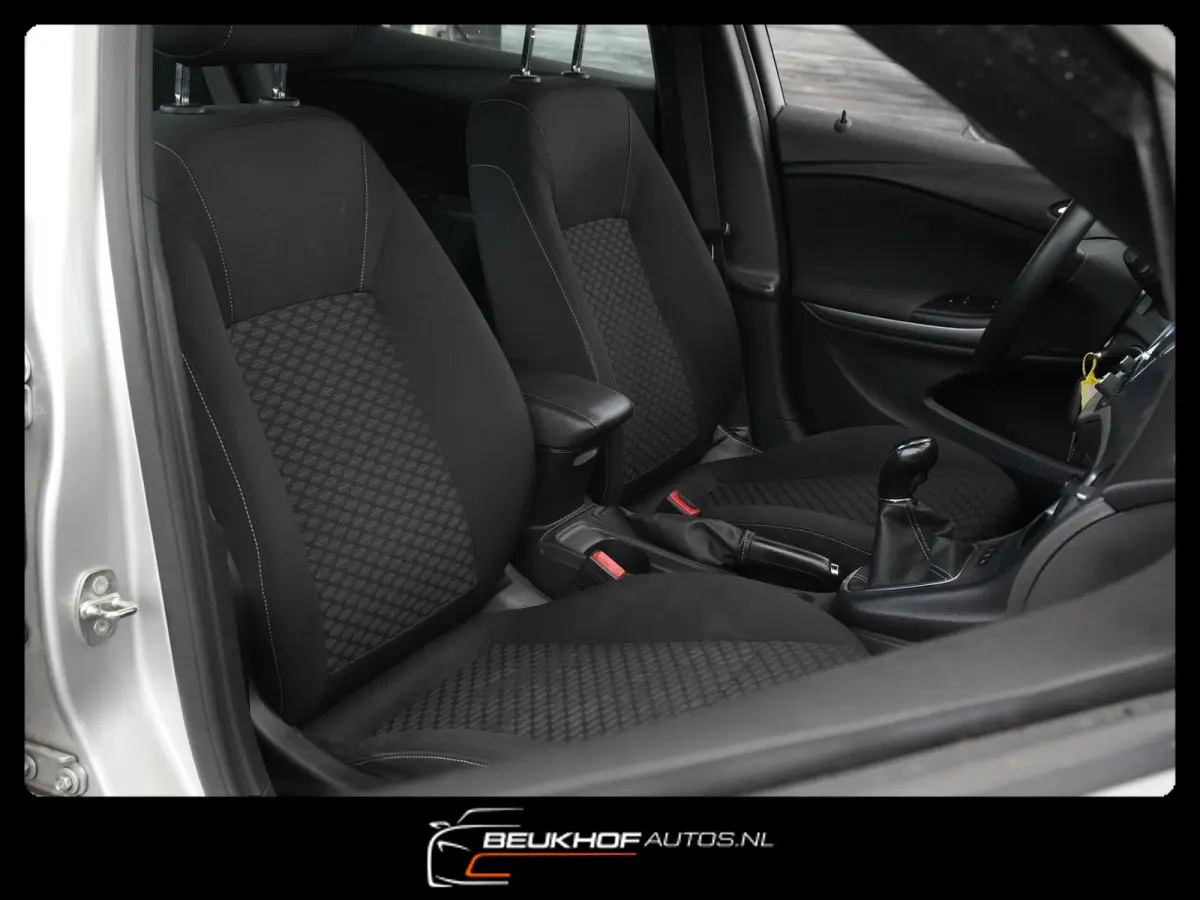 1.0 Online Edition Carplay Navi Cruise Parkeersenoren