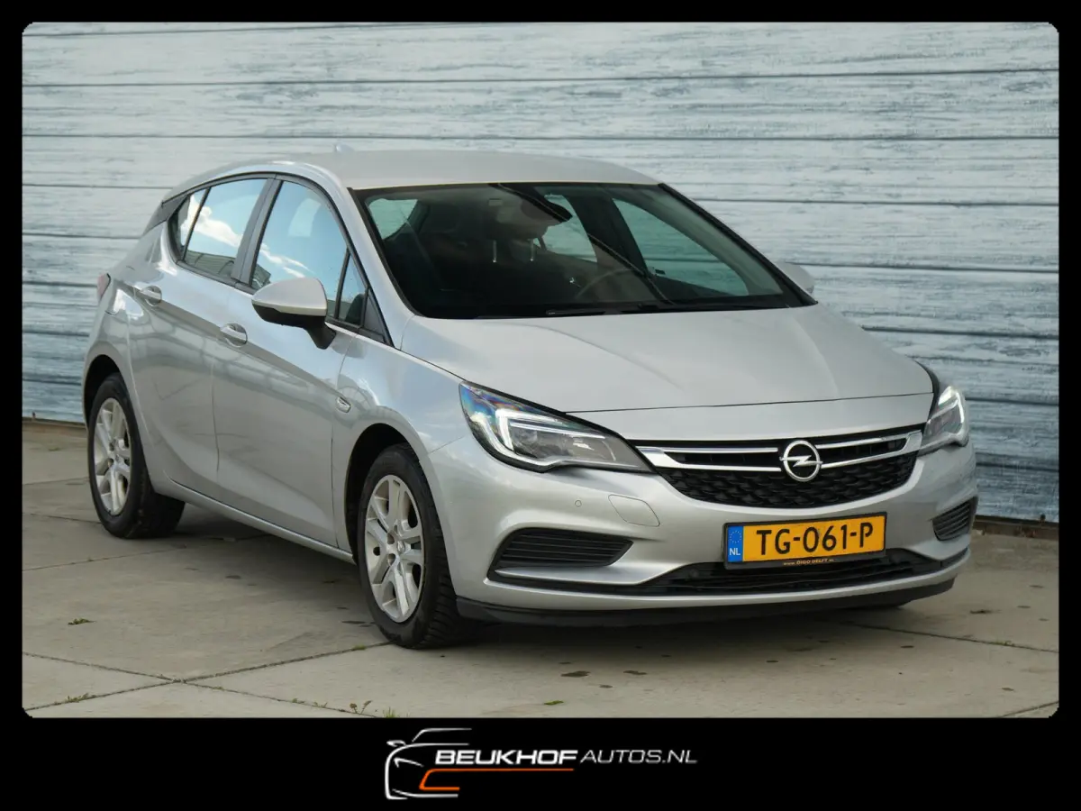 1.0 Online Edition Carplay Navi Cruise Parkeersenoren