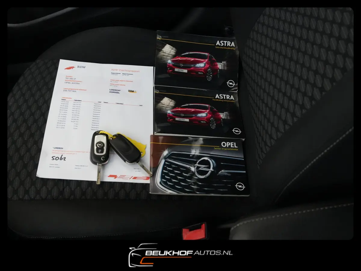 1.0 Online Edition Carplay Navi Cruise Parkeersenoren