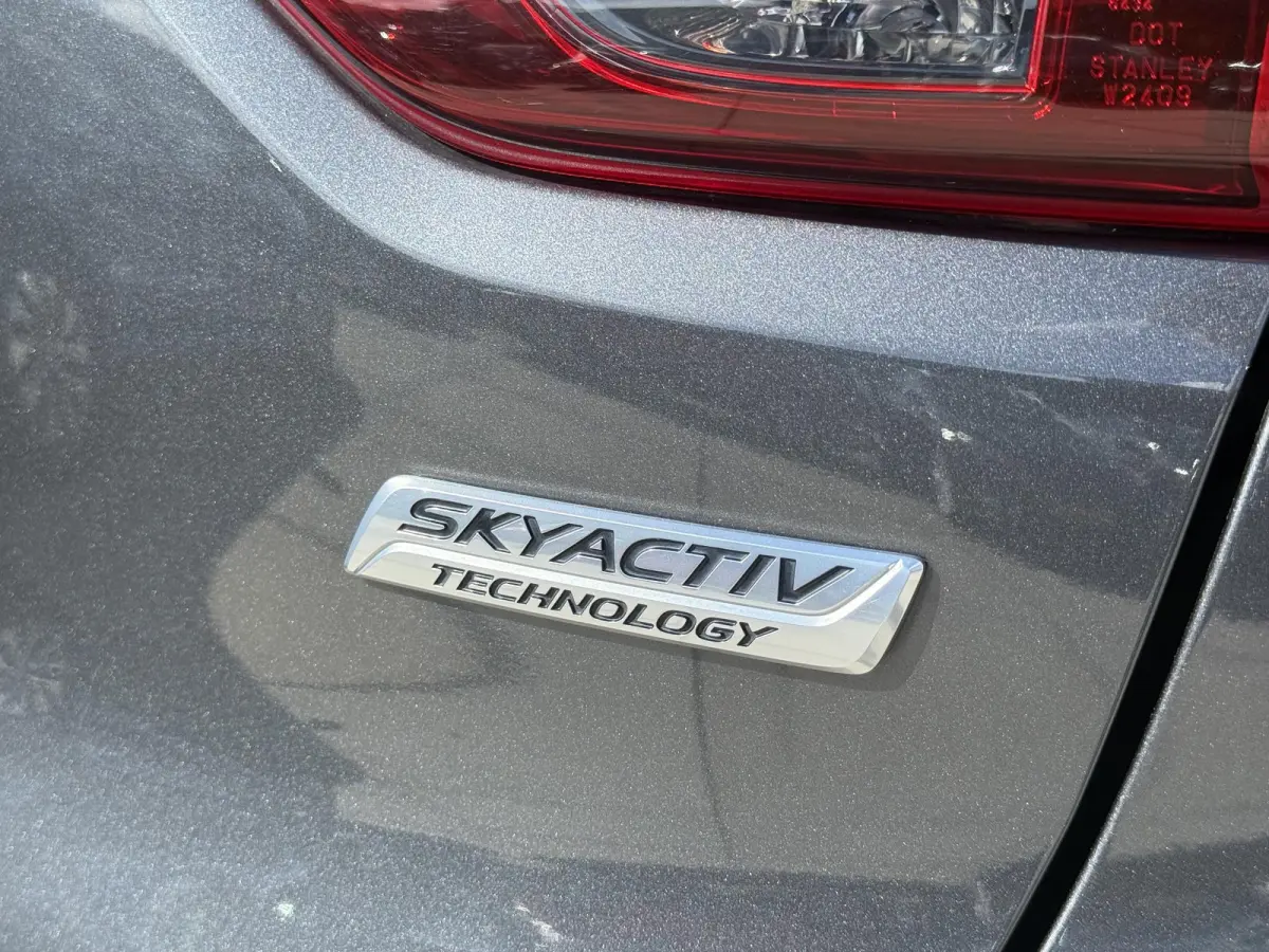2.0 SkyActiv-G 120 SkyLease+ 2e Eigenaar|Navi|Camera|Adap-Cruise|Trekhaak|Bose|HUD|PDC|Leder|Clima|APK tot 04-2027