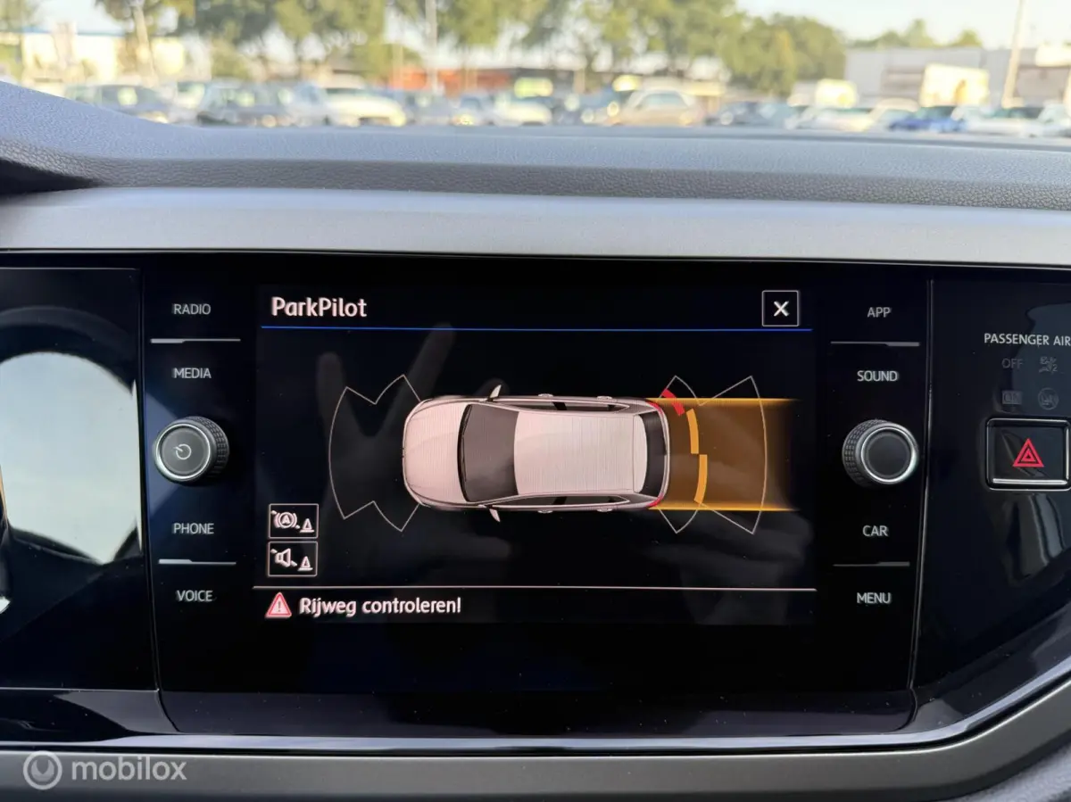 1.0 TSI R-Line | PDC | CARPLAY | TOPSTAAT