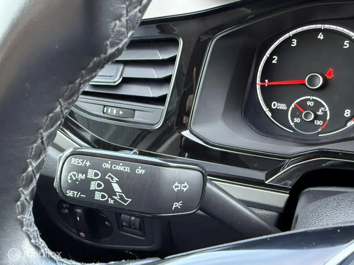 1.0 TSI R-Line | PDC | CARPLAY | TOPSTAAT