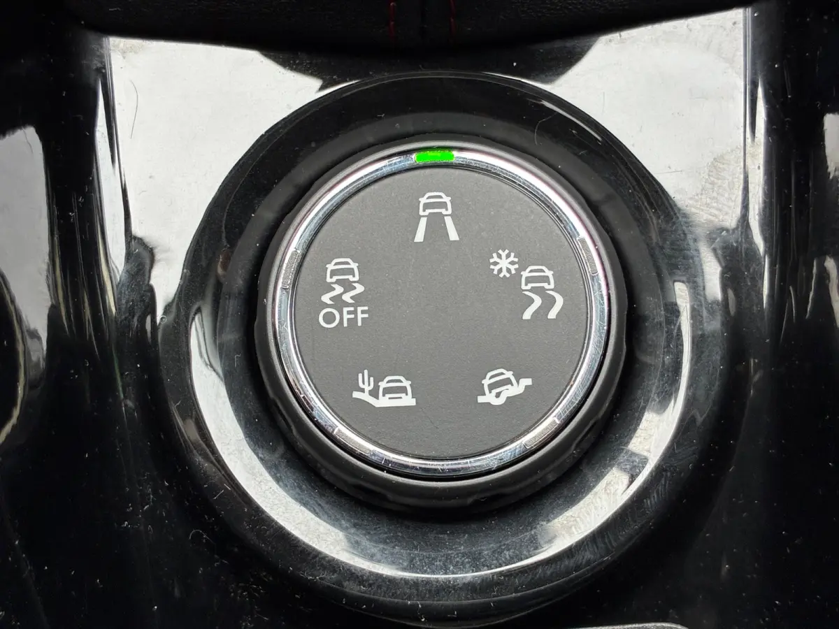 1.2 PureTech GT-line|D-riem v.v.|Panoramadak|Camera|Navigatie|CruiseControl|Trekhaak|Climatronic|PDC|