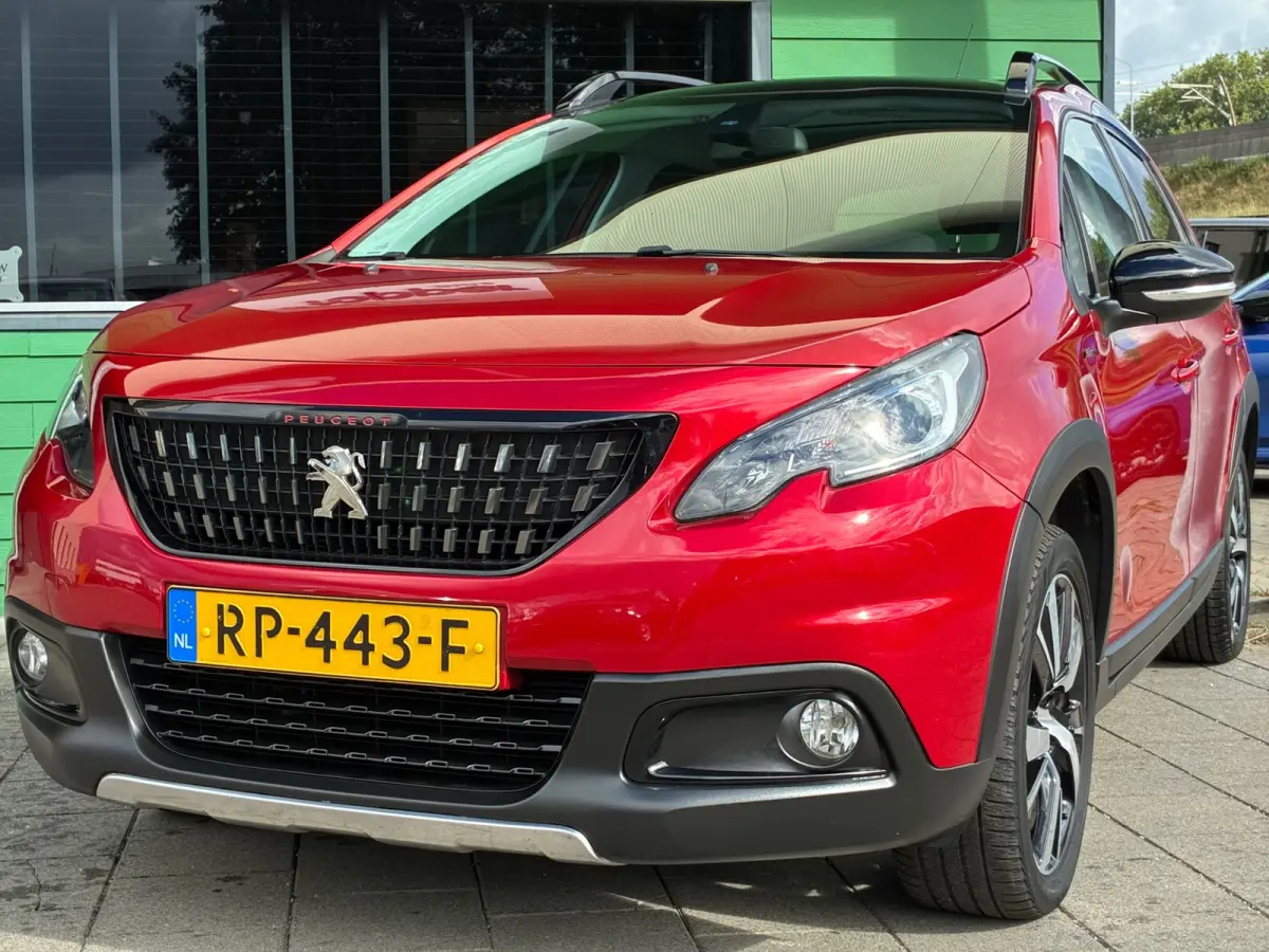 1.2 PureTech GT-line|D-riem v.v.|Panoramadak|Camera|Navigatie|CruiseControl|Trekhaak|Climatronic|PDC|