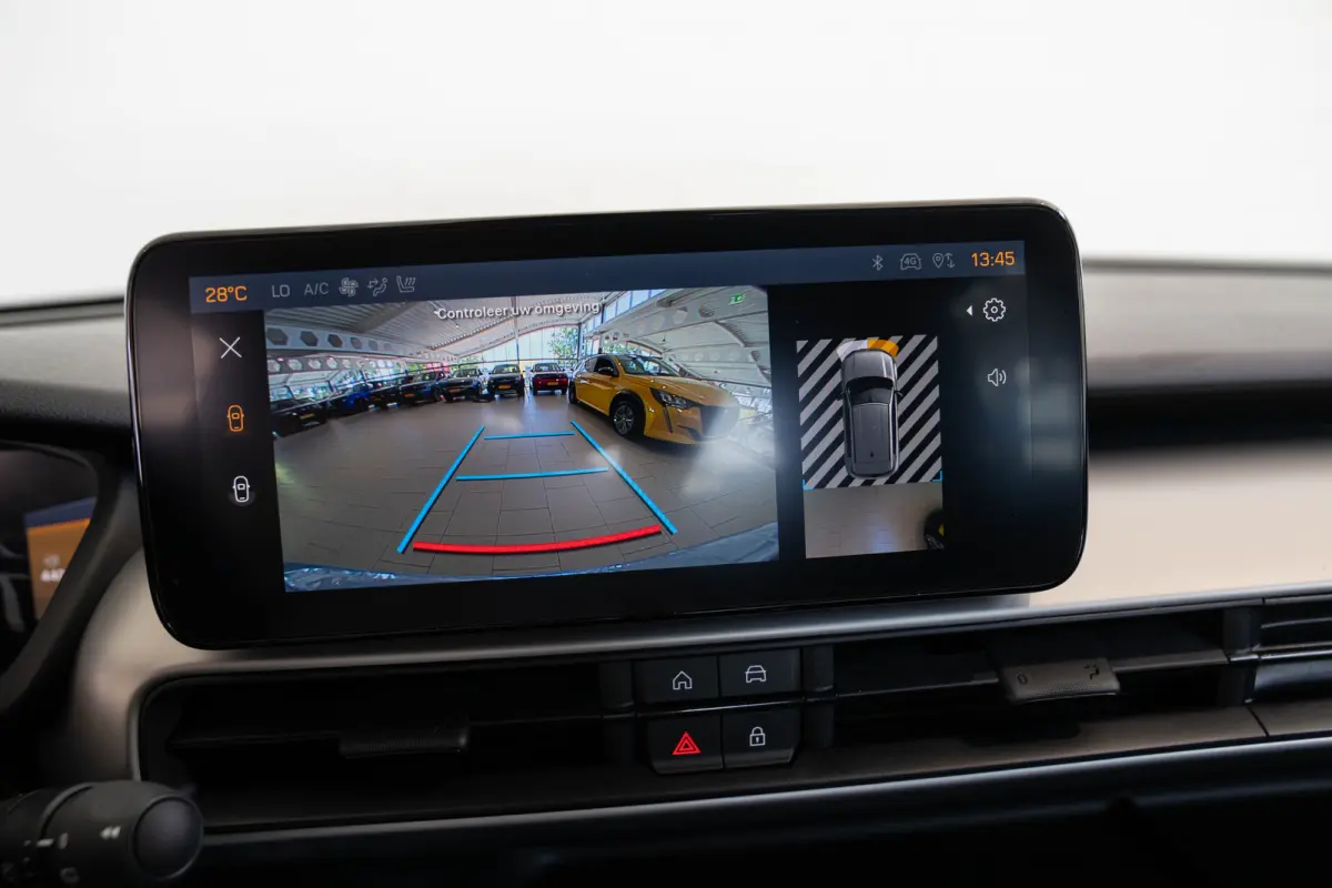 1.2 e-Hybrid Summit | Tot 8 Jaar Garantie | Navigatie | Stoelverwarming | Keyless | Camera | Climate Controle | Apple Carplay & Android Auto |