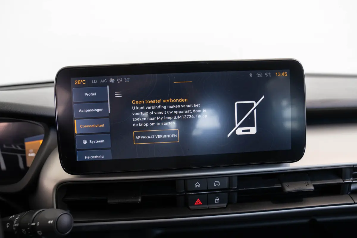 1.2 e-Hybrid Summit | Tot 8 Jaar Garantie | Navigatie | Stoelverwarming | Keyless | Camera | Climate Controle | Apple Carplay & Android Auto |