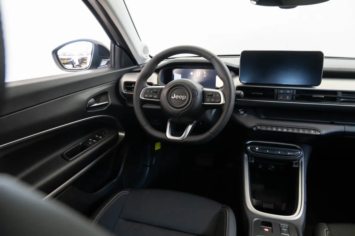 1.2 e-Hybrid Summit | Tot 8 Jaar Garantie | Navigatie | Stoelverwarming | Keyless | Camera | Climate Controle | Apple Carplay & Android Auto |
