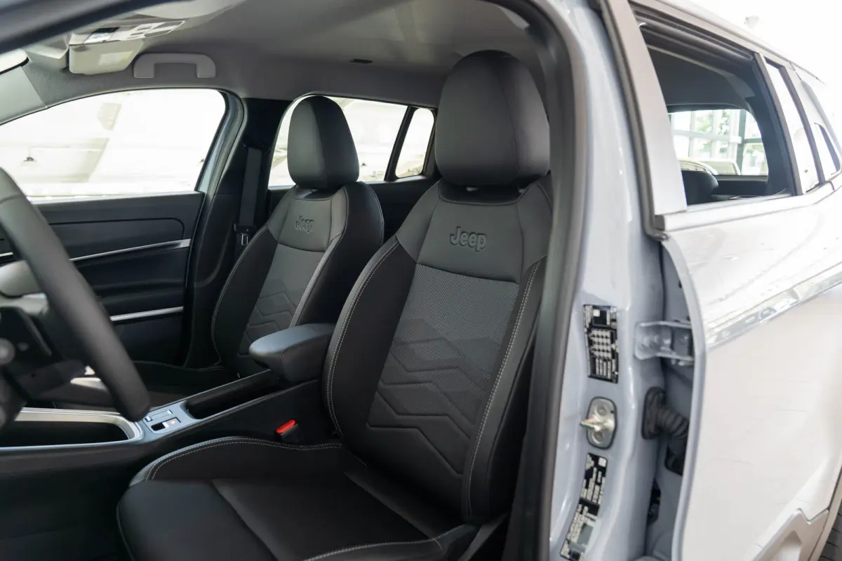 1.2 e-Hybrid Summit | Tot 8 Jaar Garantie | Navigatie | Stoelverwarming | Keyless | Camera | Climate Controle | Apple Carplay & Android Auto |