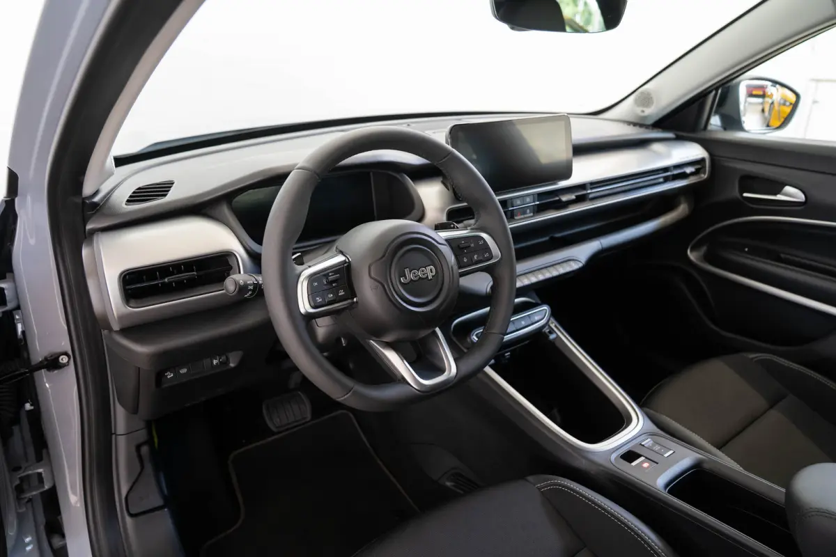 1.2 e-Hybrid Summit | Tot 8 Jaar Garantie | Navigatie | Stoelverwarming | Keyless | Camera | Climate Controle | Apple Carplay & Android Auto |
