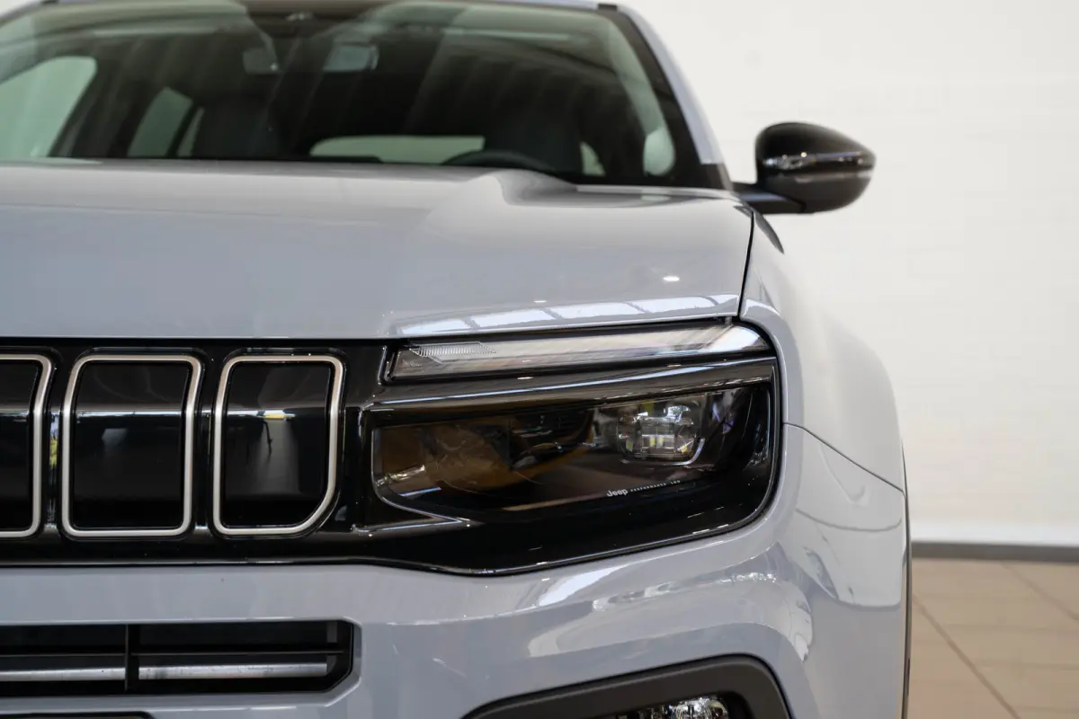 1.2 e-Hybrid Summit | Tot 8 Jaar Garantie | Navigatie | Stoelverwarming | Keyless | Camera | Climate Controle | Apple Carplay & Android Auto |