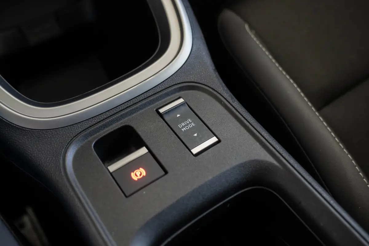 1.2 e-Hybrid Summit | Tot 8 Jaar Garantie | Navigatie | Stoelverwarming | Keyless | Camera | Climate Controle | Apple Carplay & Android Auto |