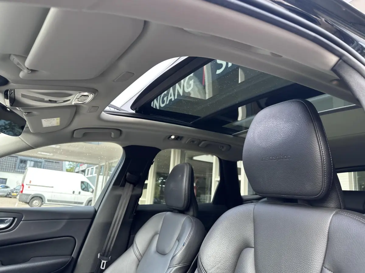 2.0 T8 Twin Engine AWD Inscription Pano, Leer, Camera..