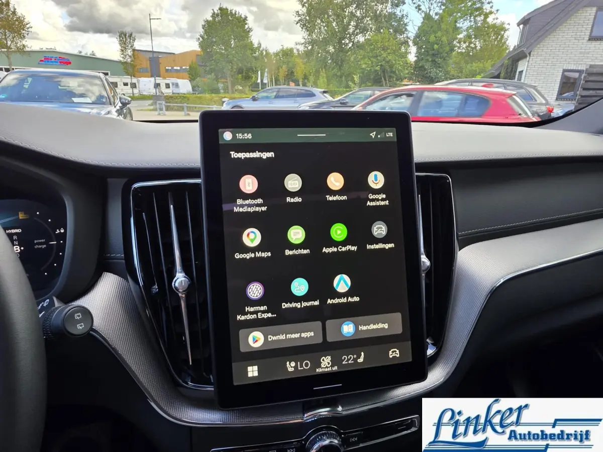 2.0 T6 Plug-in hybrid AWD Ultra Black Edition |TREKH|PANO|H/K