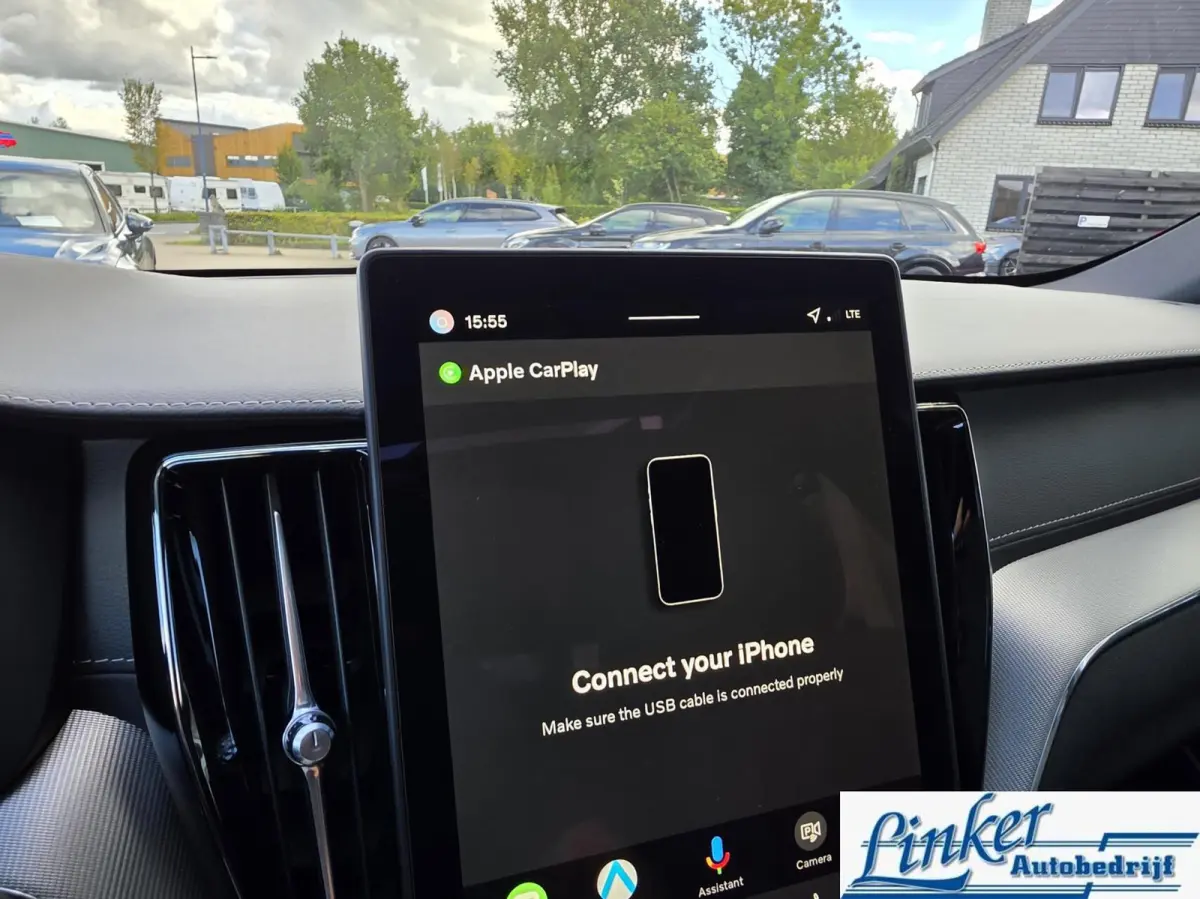 2.0 T6 Plug-in hybrid AWD Ultra Black Edition |TREKH|PANO|H/K