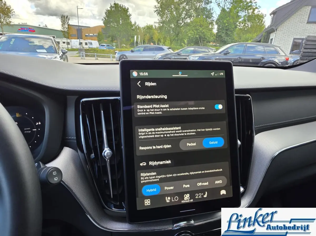 2.0 T6 Plug-in hybrid AWD Ultra Black Edition |TREKH|PANO|H/K