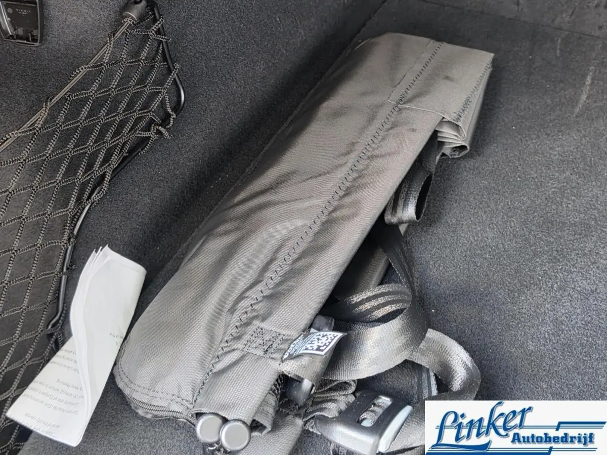 2.0 T6 Plug-in hybrid AWD Ultra Black Edition |TREKH|PANO|H/K