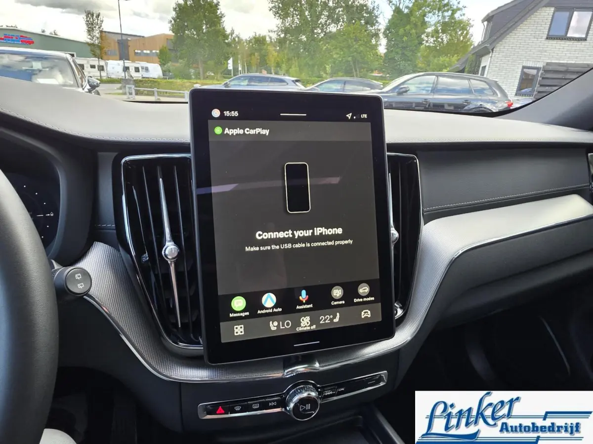 2.0 T6 Plug-in hybrid AWD Ultra Black Edition |TREKH|PANO|H/K