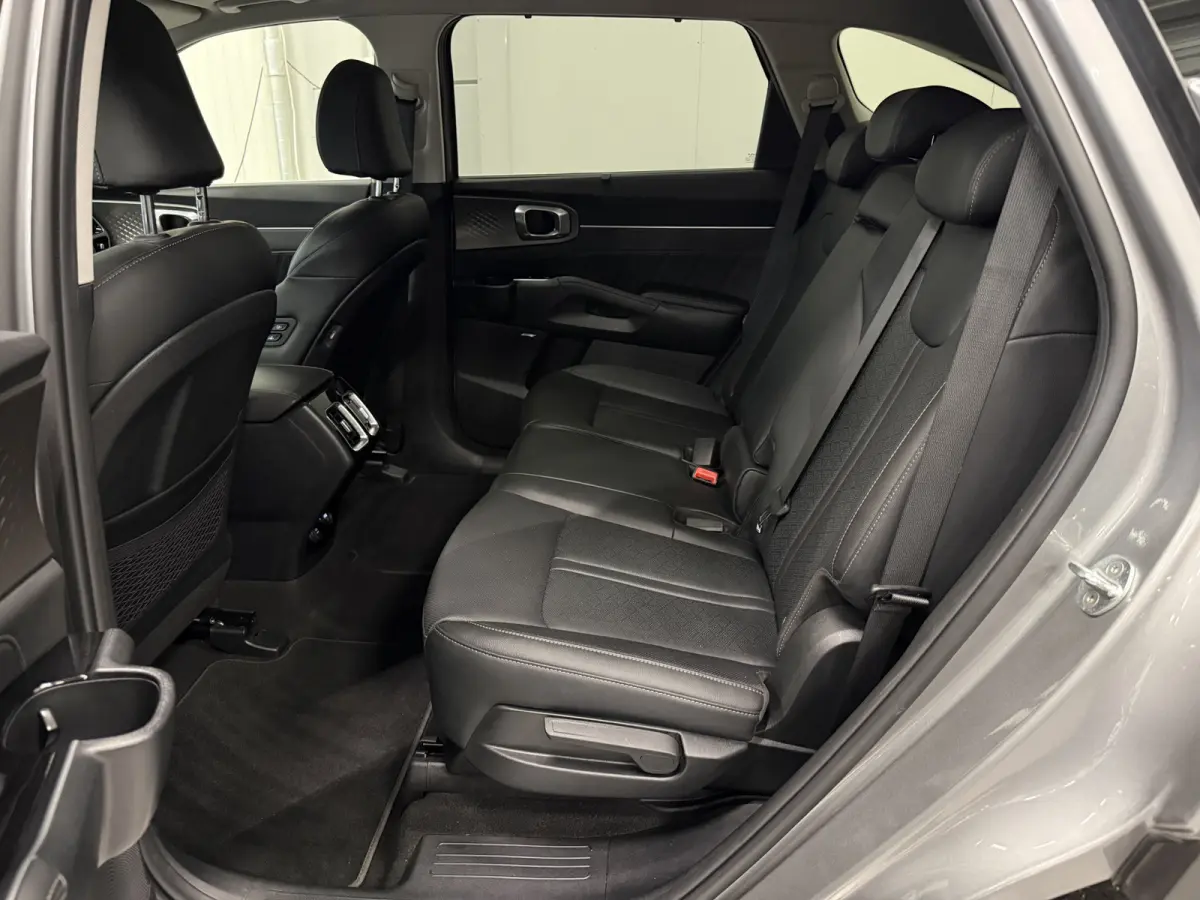 1.6 T-GDI Plug-in Hybrid 4WD ExecutiveLine 46DKM/PANO/VOL-LEER/360CAMERA/BOSE/LED/SOH 98%/ACC/DRIVE MODE/VIRTUAL/SFEER/KEYLESS/NIVEAUREGELING/19"/PRIVACY/STAHLGRAU-METALLIC/NET OH BEURT GEHA