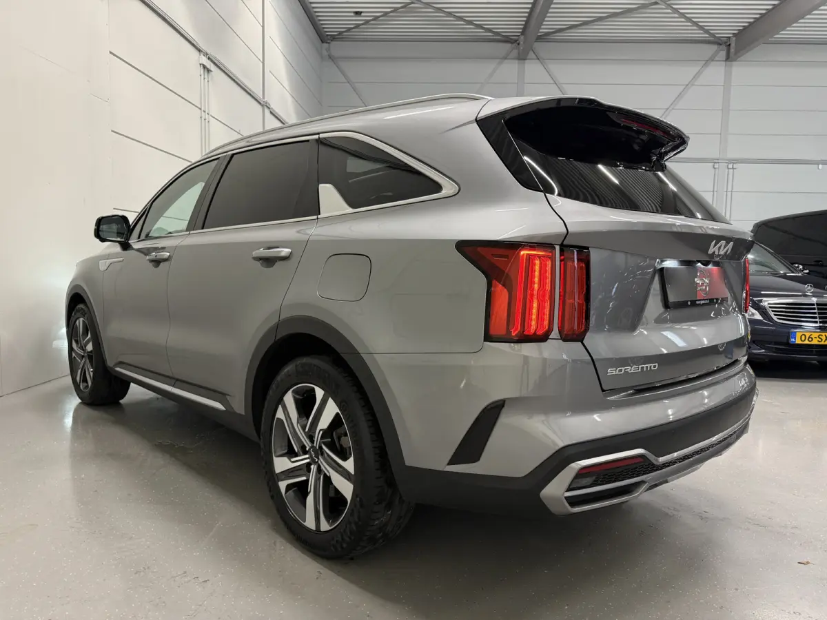 1.6 T-GDI Plug-in Hybrid 4WD ExecutiveLine 46DKM/PANO/VOL-LEER/360CAMERA/BOSE/LED/SOH 98%/ACC/DRIVE MODE/VIRTUAL/SFEER/KEYLESS/NIVEAUREGELING/19"/PRIVACY/STAHLGRAU-METALLIC/NET OH BEURT GEHA