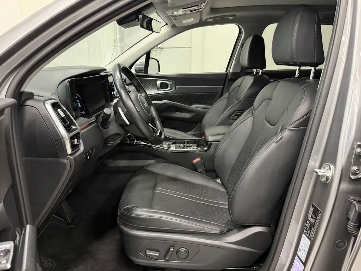 1.6 T-GDI Plug-in Hybrid 4WD ExecutiveLine 46DKM/PANO/VOL-LEER/360CAMERA/BOSE/LED/SOH 98%/ACC/DRIVE MODE/VIRTUAL/SFEER/KEYLESS/NIVEAUREGELING/19"/PRIVACY/STAHLGRAU-METALLIC/NET OH BEURT GEHA