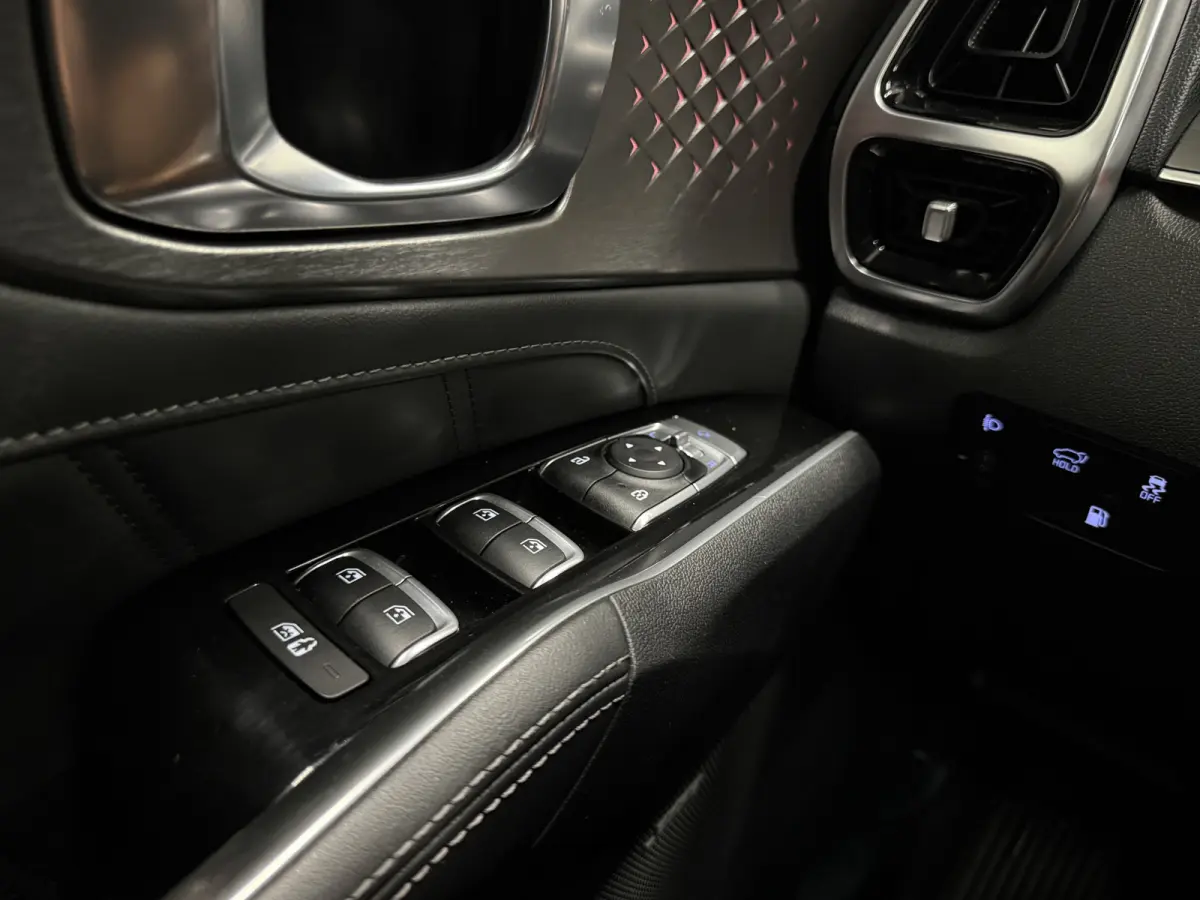 1.6 T-GDI Plug-in Hybrid 4WD ExecutiveLine 46DKM/PANO/VOL-LEER/360CAMERA/BOSE/LED/SOH 98%/ACC/DRIVE MODE/VIRTUAL/SFEER/KEYLESS/NIVEAUREGELING/19"/PRIVACY/STAHLGRAU-METALLIC/NET OH BEURT GEHA