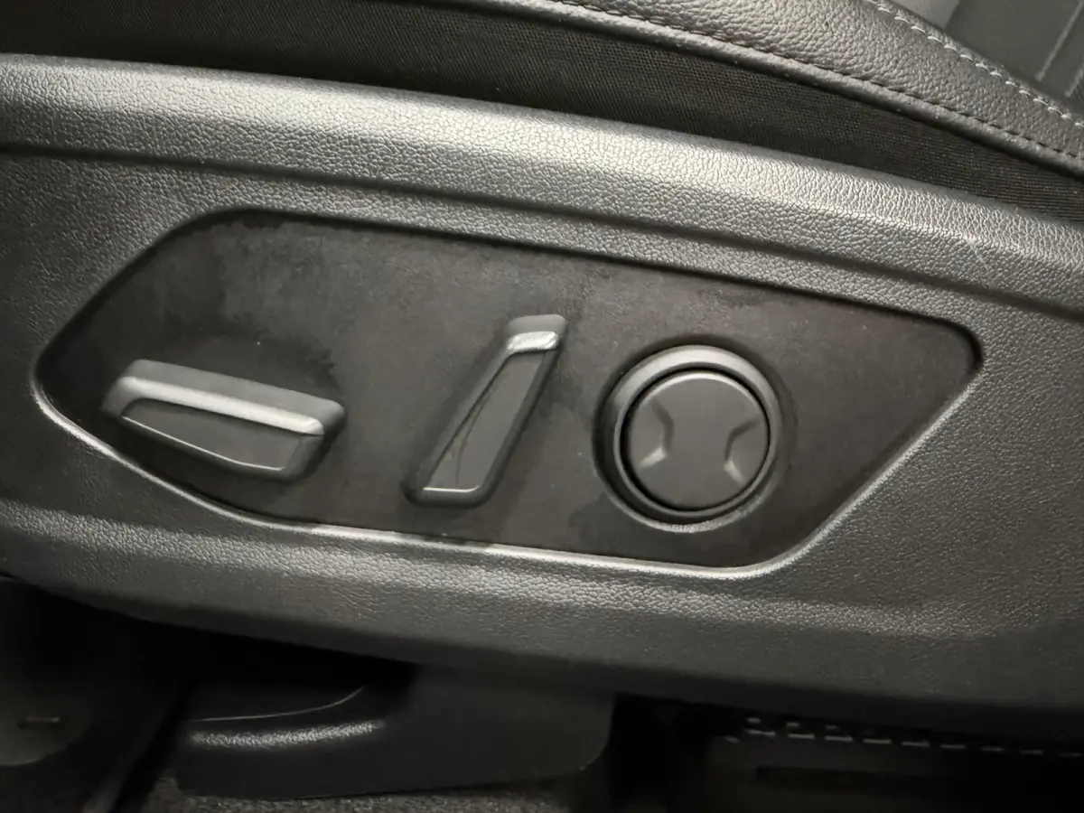 1.6 T-GDI Plug-in Hybrid 4WD ExecutiveLine 46DKM/PANO/VOL-LEER/360CAMERA/BOSE/LED/SOH 98%/ACC/DRIVE MODE/VIRTUAL/SFEER/KEYLESS/NIVEAUREGELING/19"/PRIVACY/STAHLGRAU-METALLIC/NET OH BEURT GEHA