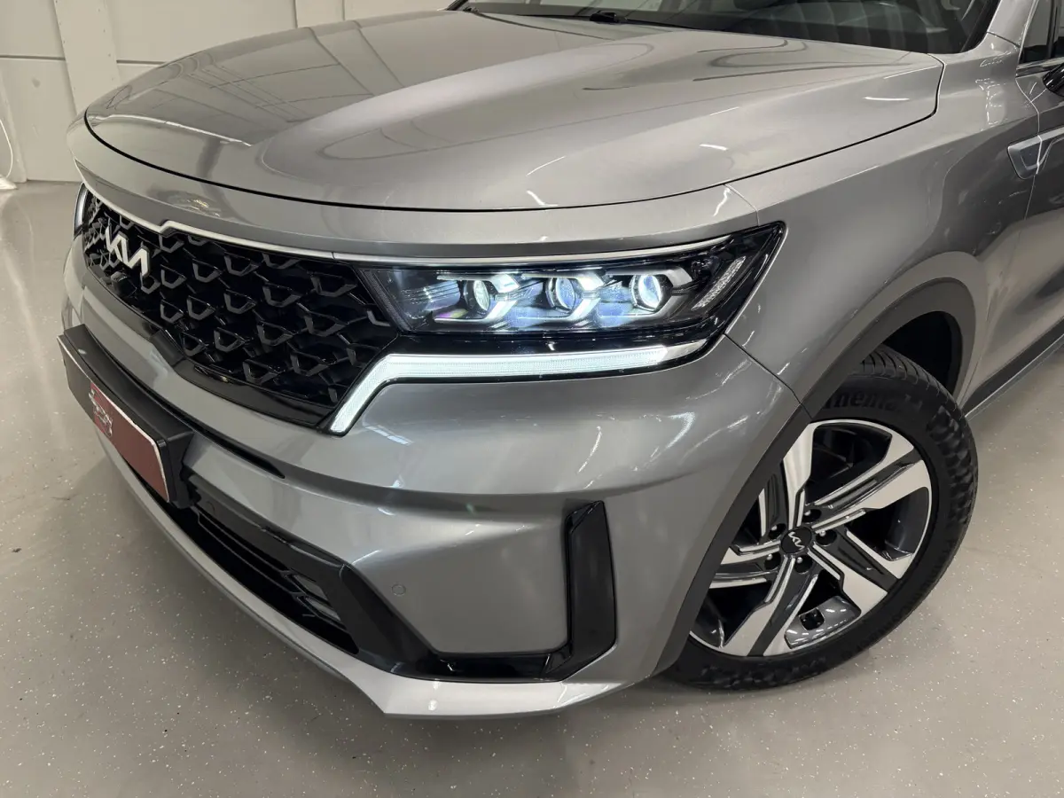 1.6 T-GDI Plug-in Hybrid 4WD ExecutiveLine 46DKM/PANO/VOL-LEER/360CAMERA/BOSE/LED/ACC/DRIVE MODE/VIRTUAL/SFEER/KEYLESS/NIVEAUREGELING/19"/PRIVACY/STAHLGRAU-METALLIC/NET OH BEURT GEHAD BIJ KI