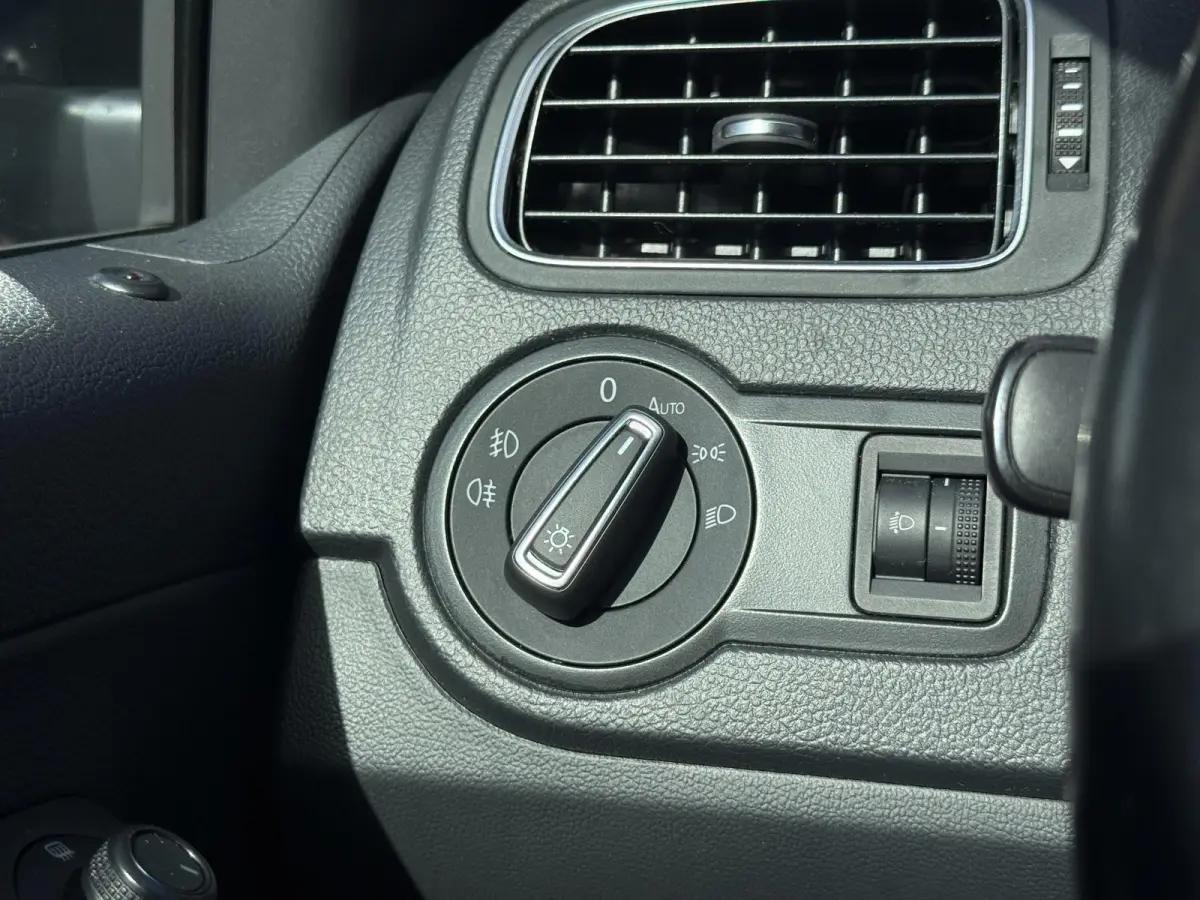 1.0 BlueMotion Edition 2e Eigenaar|Navi|Airco|Carplay|PDC V+A|Cruise|LM Velgen|N.A.P|APK tot 07-2027