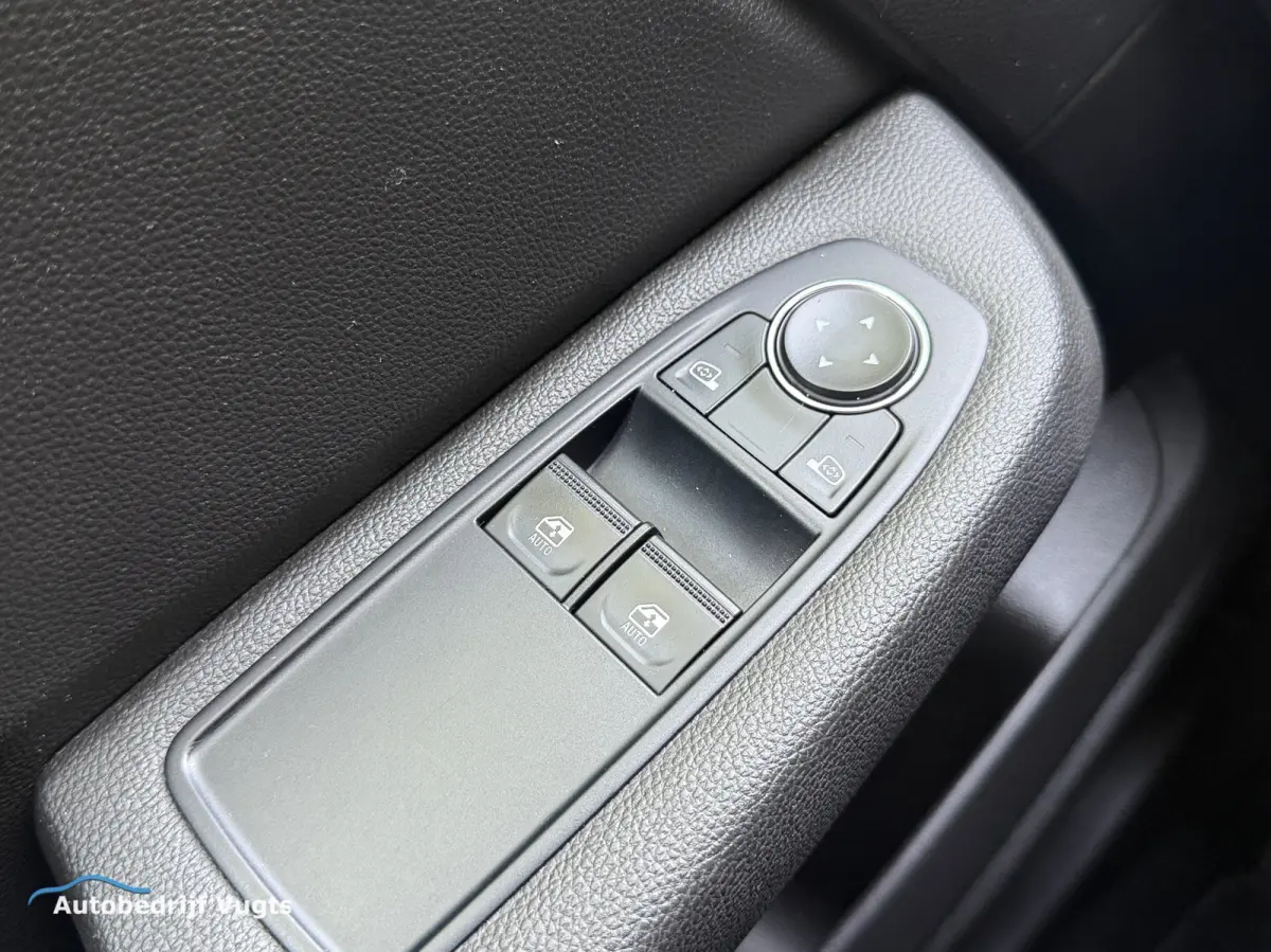 1.6 E-Tech Hybrid 145 Equilibre *Camera*Cruise*
